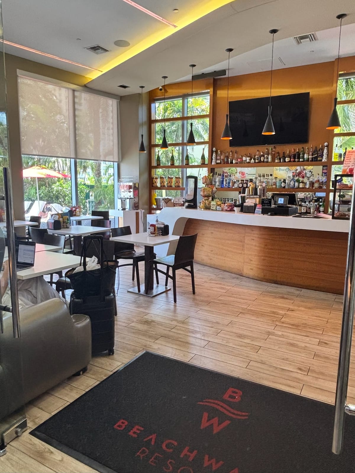 Blue Crab Shack Expanding to Hallandale Beach Waterfront