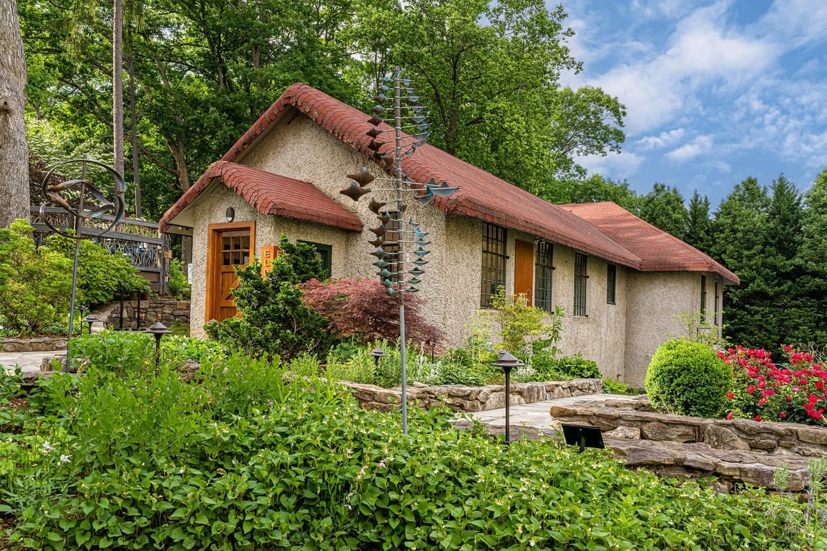 4 Restaurant News Bites in Buncombe County